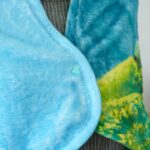 ผ้าห่มคลุมไหล่พิมพ์ลายมีกระดุม - Image 3