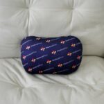 หมอนรองคอในรถยนต์พิมพ์ลาย