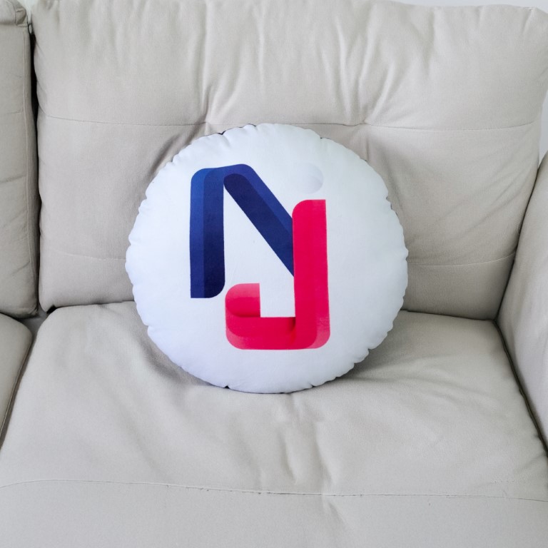 PNC000101 หมอนอิงทรงกลมพิมพ์ลาย - Image 1